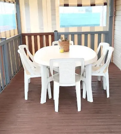 Bungalow De 3 Chambres Avec Piscine Partagee Et Terrasse Amenagee A A 6 Km De La * Les Mathes
